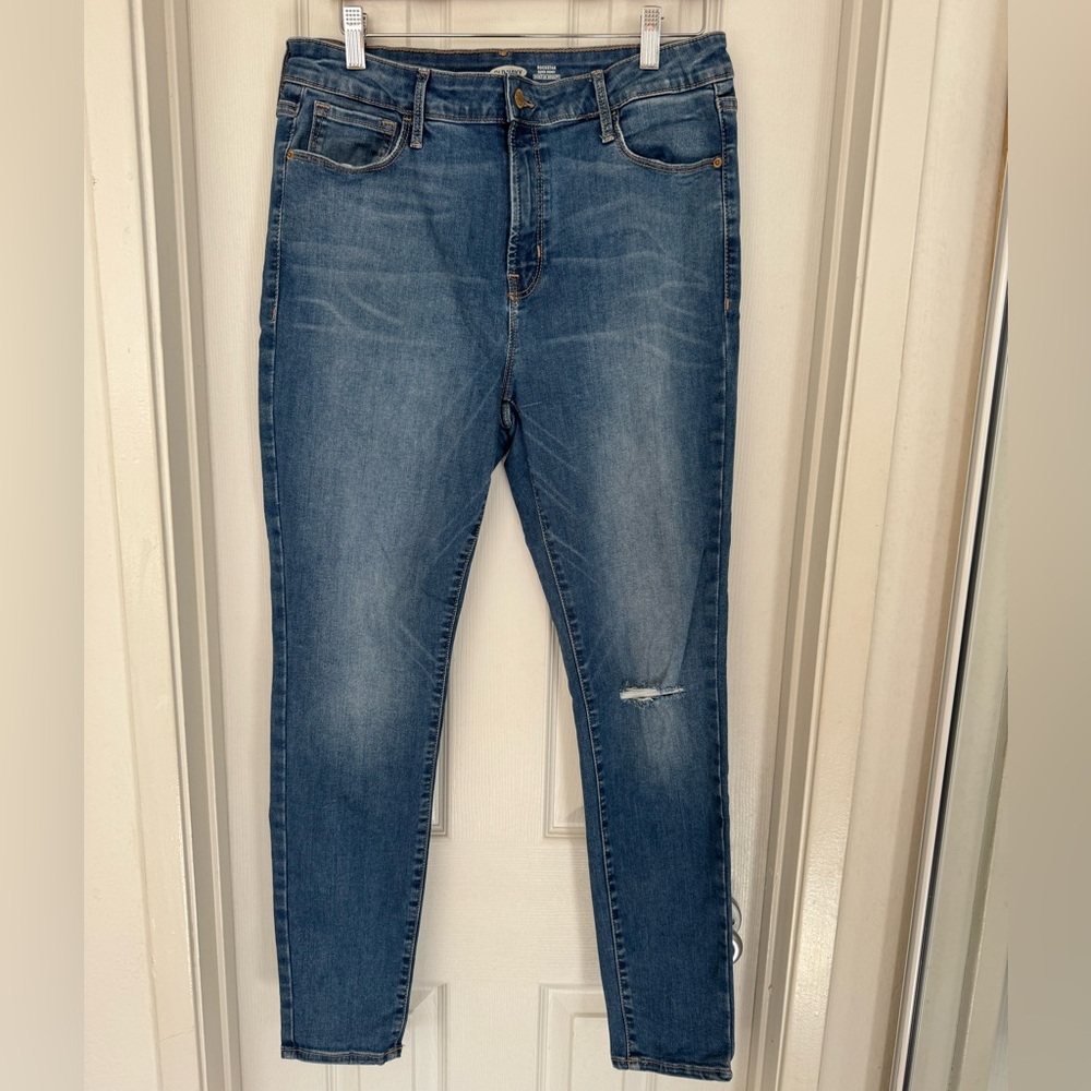 EUC Old Navy Rockstar Medium Wash Skinny Jeans with Rips, High Rise, Size 14